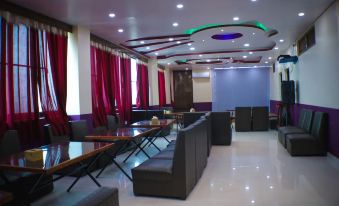 Hotel Taj Palpa - Housity