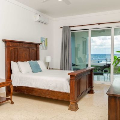 Premier Condo, 3 Bedrooms, Sea View