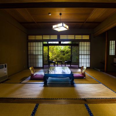 Main Building Deluxe Mountain View Japanese-Style Room 31 to 35 Sq M