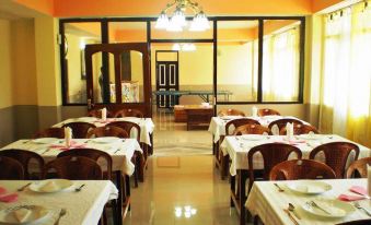 Suitetrails - Himalayan Retreat & Resort