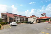 Ramada by Wyndham Bainbridge Hotels in 