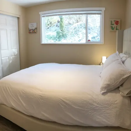 Modern & Remodeled 3bd/2ba duplex unit in Bothell - walk to UW Bothell, Downtown Отели в г. Ботелл