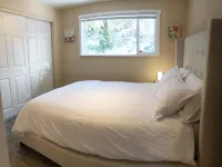 Modern & Remodeled 3bd/2ba duplex unit in Bothell - walk to UW Bothell, Downtown