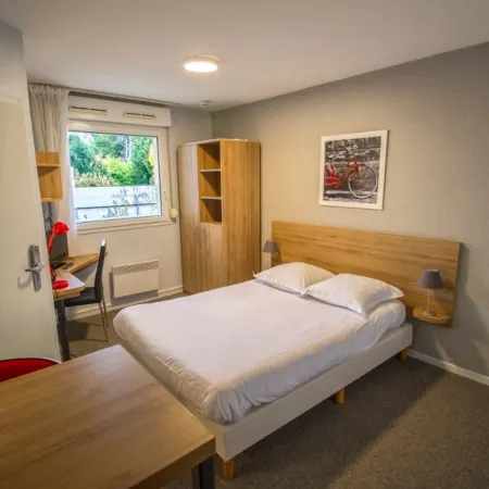 Kosy Appart'hôtel le Champ de Mars Reims Отели в г. Реймс