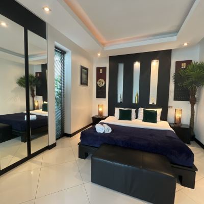 4卧豪華別墅（帶私人浴室） 芭堤雅別墅酒店優惠