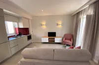 Cardeal Suites & Apartments