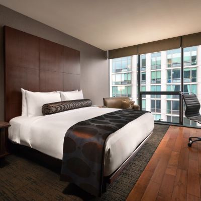 Deluxe Room 1 King bed Eurostars Magnificent Mile Promo Code
