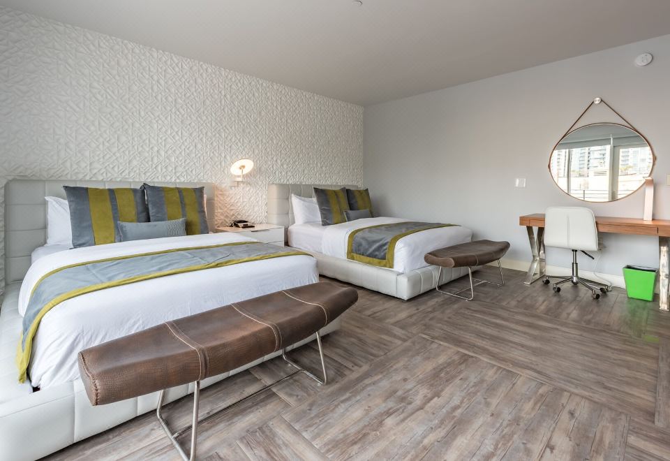 Lexen Hotel - North Hollywood Near Universal StudiosDeluxe Two Queen Room with Balcony