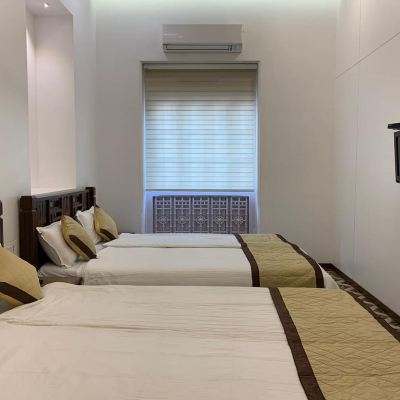 Superior AC Quadruple Room with Shared Bathroom Carlton Hotel Promo Code