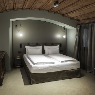 Comfort Double Room (Doppelzimmer Stube) Altstadthotel Weisses Kreuz Promo Code