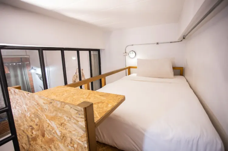 Studio Apartment With Bunk Bed