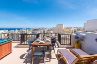 Seashells Penthouse Hot Tub Seaview by Getaways Malta