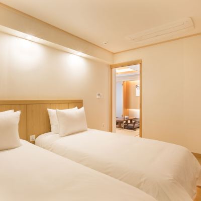 Ryokan Type: Tatami Twin Room 토모노야 료칸 쿠폰
