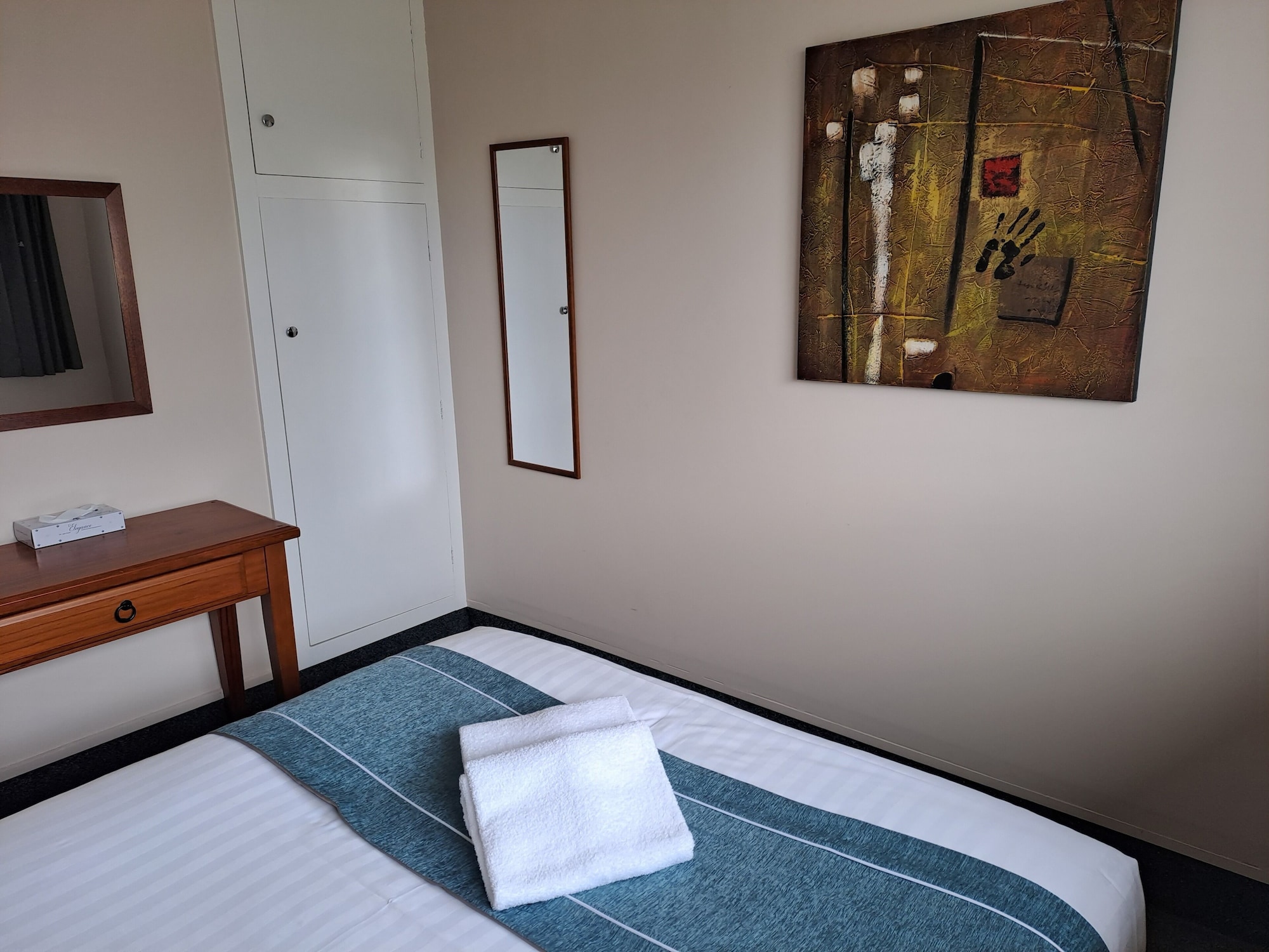 Commodore Motor Lodge一卧室公寓