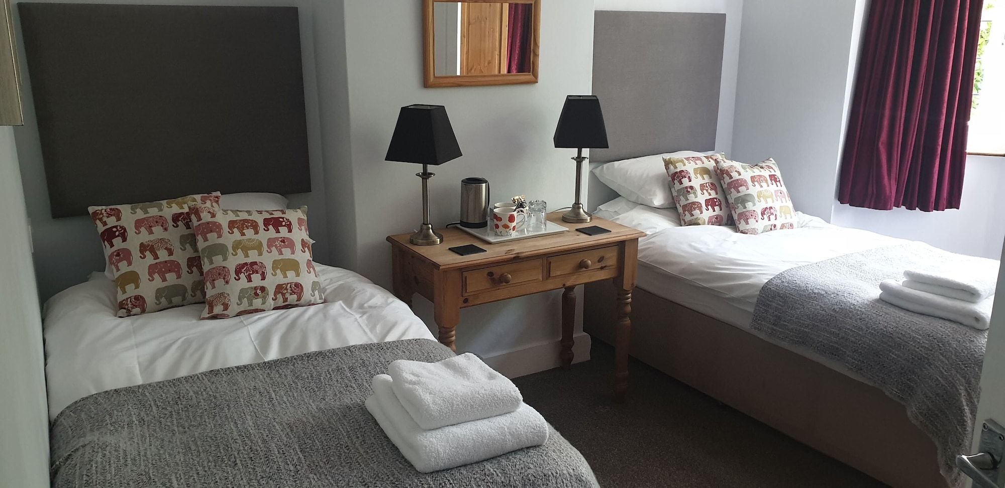 双人或双床间 - 带连接浴室