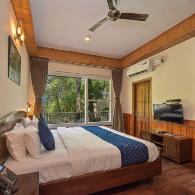 Deluxe One-Bedroom Cottage Jungle Lodge Resort Promo Code