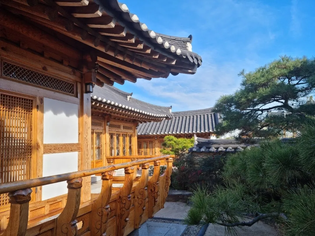 Wiyeonjae Hanok Stay - Pohang-si