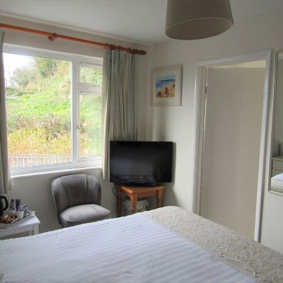 Comfort Double Room, Ensuite (Room 3) St Maur Promo Code