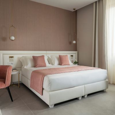 Junior Suite Studio Hotel Parma e Oriente Promo Code