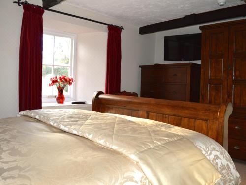 豪华特大床房（园景）