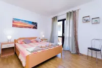 Apartments Luka