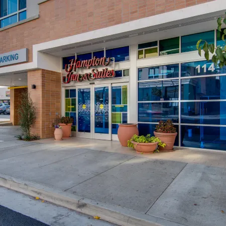 Hampton Inn & Suites Los Angeles - Glendale
