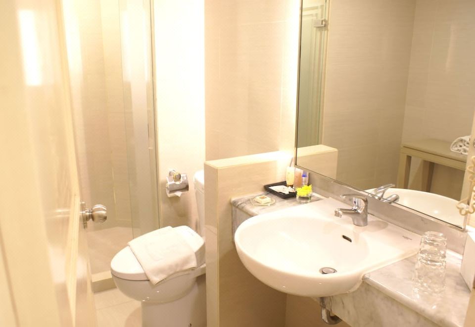 Grand Tropic Suites HotelDeluxe Premium