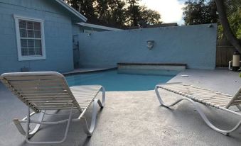 6149 Sandcrest · Next to Universal. 8 Beds. Pool. Very Clean - Housity