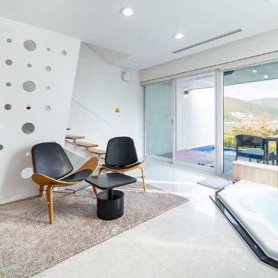 Room 104 (Heated Swimming Pool/SPA/Individual Fire Pit) 거제도 스타마린풀빌라 쿠폰