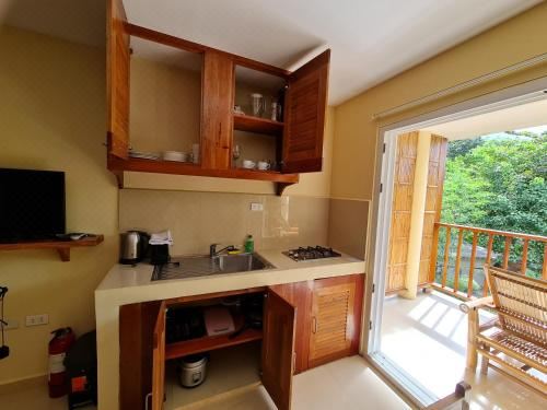 Amor Deluxe Suite with Swimming Pool Access - Hidden Paradise One-Bedroom Apartment