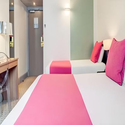 Standard Triple Room Hotel Caumartin Opéra - Astotel Paris Promo Code