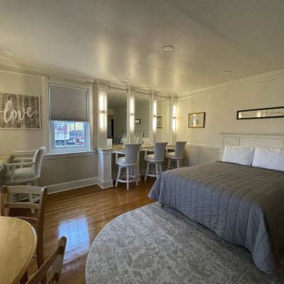 Farmhouse Efficiency Suite, 1 Queen Bed, 1 Double Bed (Not Caboose) Red Caboose Motel & Restaurant Promo Code