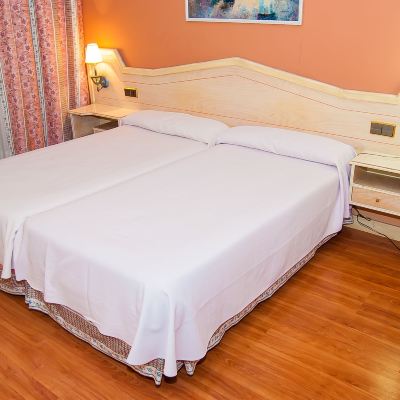 Double Room (Con Supletoria) Ana María Promo Code