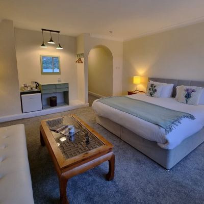 Deluxe Studio The Four Seasons Hotel Promo Code
