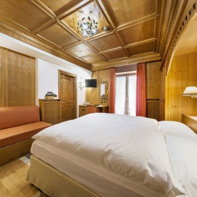Comfort Double Room with Balcony and Mountain View Columbia Promo Code