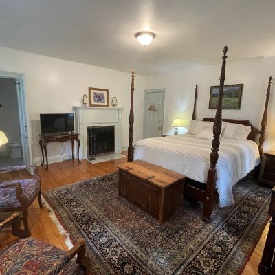Sarah's Room Arlington Inn Promo Code