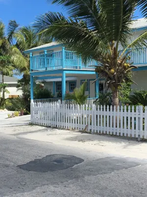 Perfect Beachfront Rental with Beautiful Views! Hotels in 