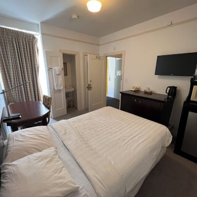 Economy Room with Shared Bathroom Nash Hotel Promo Code