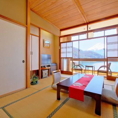 富士山和湖景日式房-禁菸 富士河口湖溫泉新世紀飯店優惠