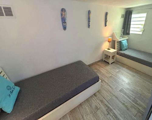 带露台的高级海景一室公寓