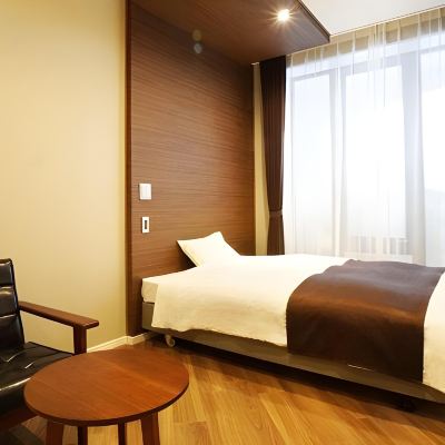 デラックスダブルルーム【20㎡／140cm×1台+ソファセット】 ホテルアベストグランデ岡山 クーポン