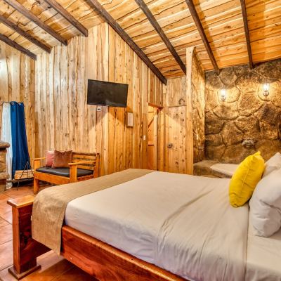 Superior Queen Cabin El Escondite de la Montaña Promo Code