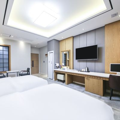 트윈룸 (화-일 조식 무료, 욕조, 스타일러) Seosan Hello Hotel 쿠폰