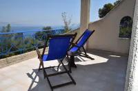 Villa Iokasti (Sea View)