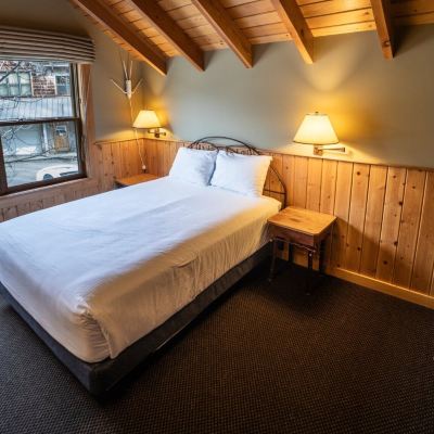 Grand Suite, 2 Bedrooms (Patterson Lake Cabin) Sun Mountain Lodge Promo Code