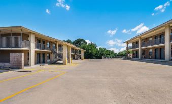 Quality Inn & Suites Hot Springs - Lake Hamilton