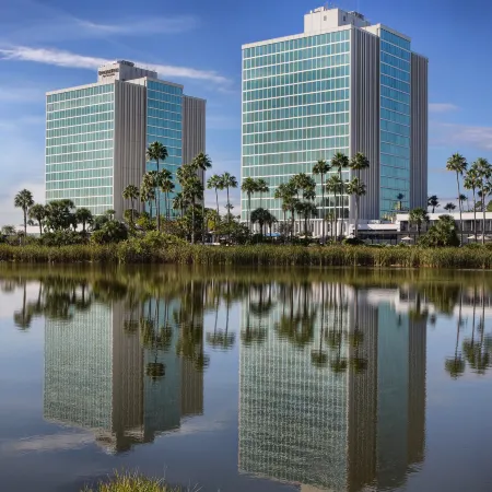 DoubleTree by Hilton at The Entrance to Universal Orlando