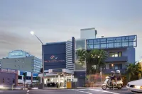 The Metropolitan Spring Hill Hotele w: 
