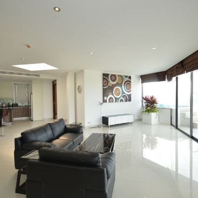 Three Bedrooms Penthouse with Sea View with Private Pool