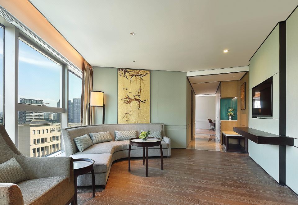 Sheraton Grand Hangzhou Binjiang HotelCorner View Suite